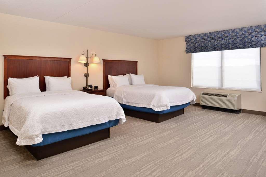 Hampton Inn Harrisonburg South Bilik gambar